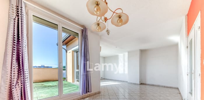 Image 4 sur 13 - Appartement  ·  Vente · Villefranche Sur Saone (69400) · 5 pièces · 101m²