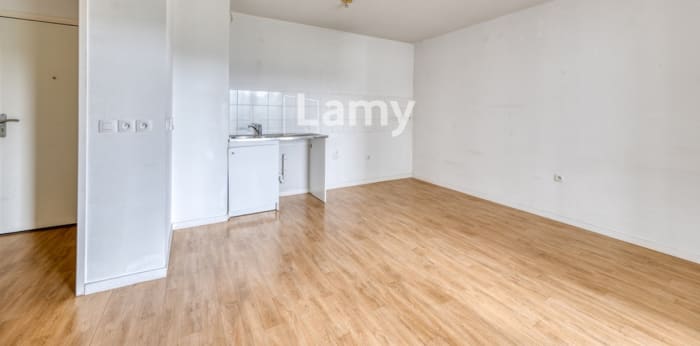 Image 8 sur 17 - Appartement  ·  Vente · Cenon (33150) · 2 pièces · 42m²