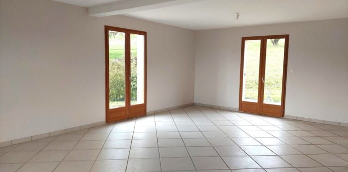 Image 5 sur 16 - Maison/villa  ·  Vente · Montagny Les Buxy (71390) · 7 pièces · 163m²