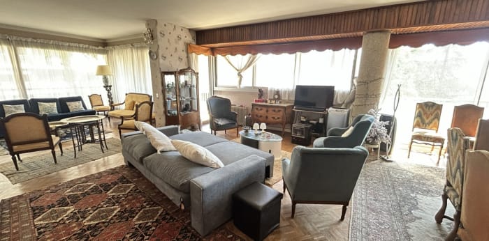 Image 6 sur 19 - Appartement  ·  Vente · Marseille (13008) · 5 pièces · 153m²