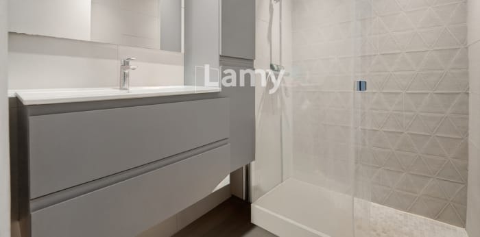 Image 5 sur 15 - Appartement  ·  Vente · Nice (06000) · 3 pièces · 57m²