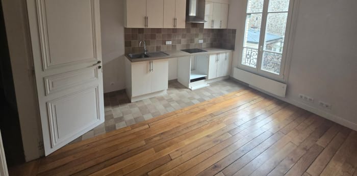 Image 1 sur 9 - Appartement  ·  Vente · Paris (75020) · 2 pièces · 49m²