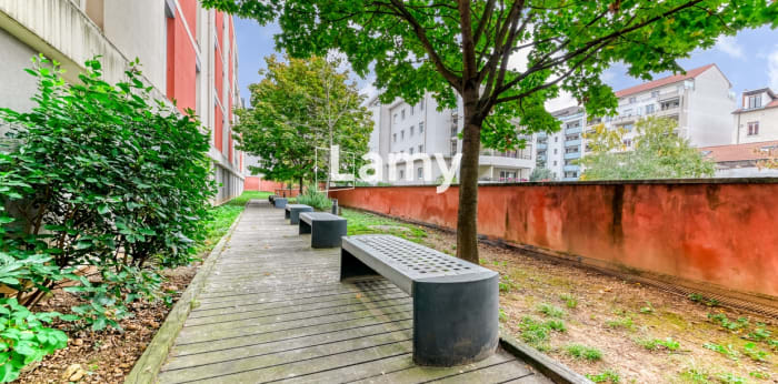 Image 2 sur 8 - Appartement  ·  Vente · Villeurbanne (69100) · 1 pièce · 18m²