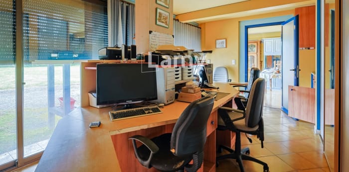 Image 8 sur 8 - Local  ·  Vente · Beuste (64800) · 10 pièces · 460m²