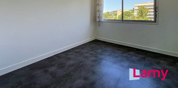 Image 15 sur 17 - Appartement  ·  Vente · Aix En Provence (13100) · 4 pièces · 96m²