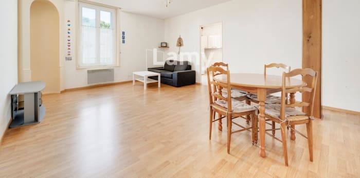 Image 2 sur 9 - Appartement  ·  Vente · Nancy (54000) · 2 pièces · 61m²