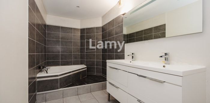 Image 5 sur 10 - Appartement  ·  Vente · Rennes (35000) · 4 pièces · 101m²