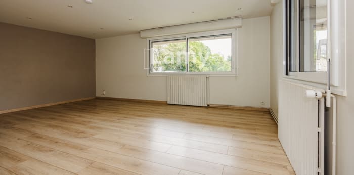 Image 2 sur 10 - Appartement  ·  Vente · Rennes (35000) · 4 pièces · 101m²