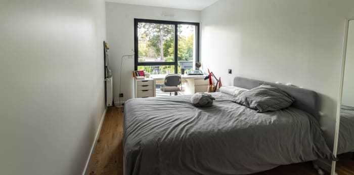 Image 5 sur 9 - Maison/villa  ·  Vente · Rennes (35000) · 7 pièces · 215m²
