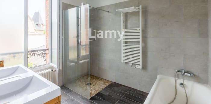 Image 8 sur 15 - Maison/villa  ·  Vente · Montargis (45200) · 8 pièces · 173m²