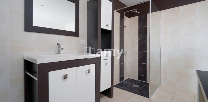 Image 8 sur 8 - Appartement  ·  Vente · Bouzigues (34140) · 2 pièces · 45m²