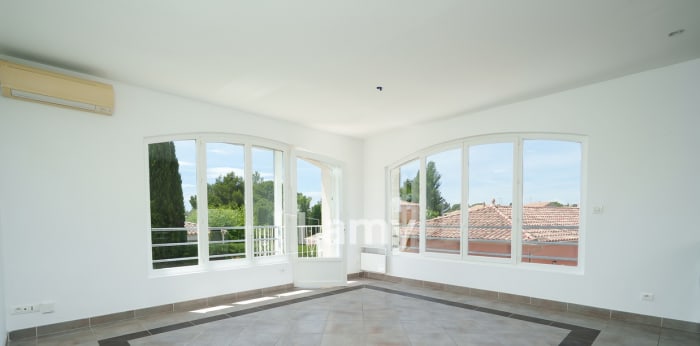 Image 1 sur 8 - Appartement  ·  Vente · Bouzigues (34140) · 2 pièces · 45m²
