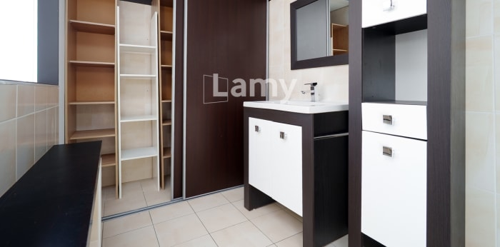Image 6 sur 8 - Appartement  ·  Vente · Bouzigues (34140) · 2 pièces · 45m²