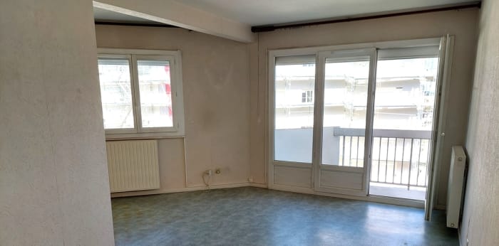 Image 2 sur 6 - Appartement  ·  Vente · Chalon Sur Saone (71100) · 2 pièces · 54m²