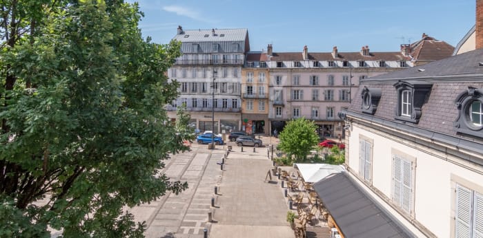 Image 2 sur 6 - Appartement  ·  Vente · Lons Le Saunier (39000) · 3 pièces · 96m²