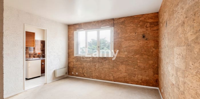 Image 1 sur 10 - Appartement  ·  Vente · Chilly Mazarin (91380) · 1 pièce · 23m²
