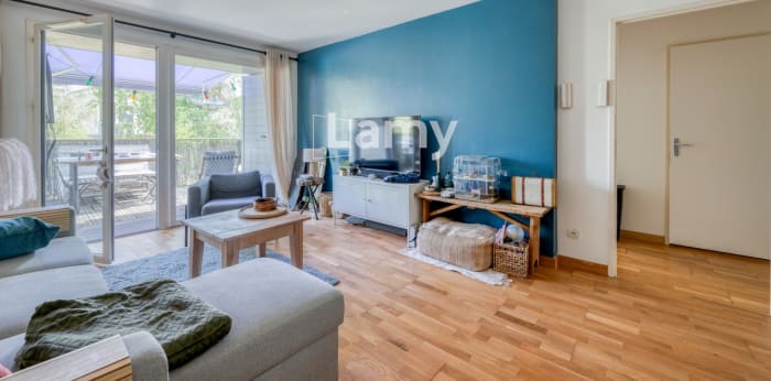 Image 3 sur 12 - Appartement  ·  Vente · Bordeaux (33300) · 3 pièces · 73m²