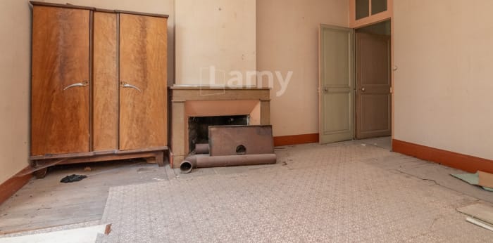 Image 2 sur 7 - Appartement  ·  Vente · Lons Le Saunier (39000) · 3 pièces · 79m²