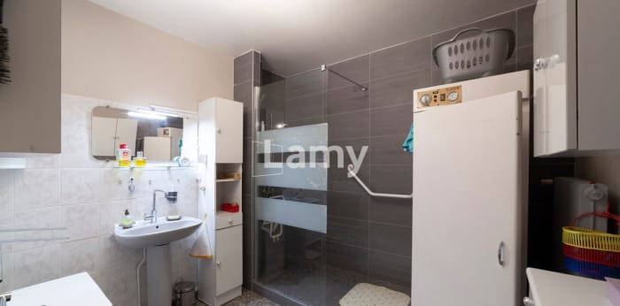 Image 9 sur 11 - Appartement  ·  Vente · Besancon (25000) · 5 pièces · 97m²