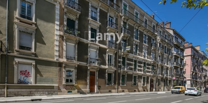 Image 1 sur 9 - Appartement  ·  Vente · Grenoble (38000) · 2 pièces · 37m²