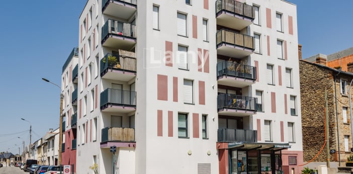 Image 1 sur 9 - Appartement  ·  Vente · Rennes (35000) · 2 pièces · 48m²