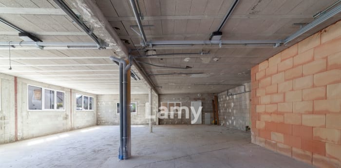 Image 4 sur 8 - Local  ·  Vente · Beure (25720) · 156m²