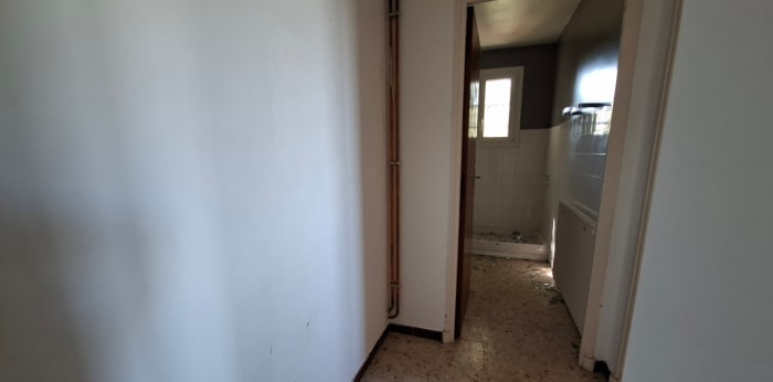 Image 16 sur 21 - Maison/villa  ·  Vente · Peyruis (04310) · 3 pièces · 70m²