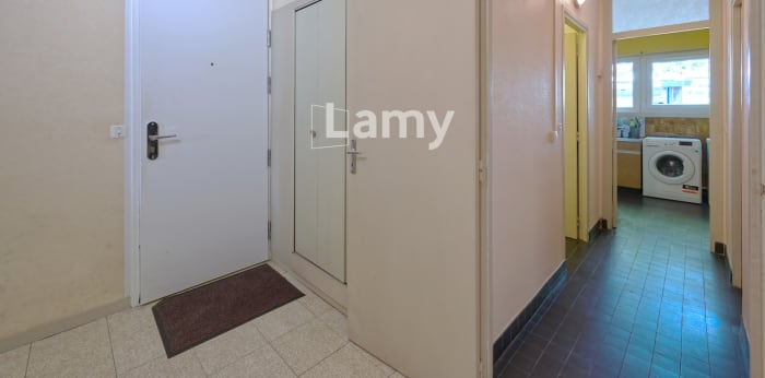 Image 14 sur 16 - Appartement  ·  Vente · La Tronche (38700) · 5 pièces · 94m²
