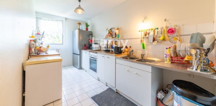 Image 1 sur 10 - Appartement  ·  Vente · Angouleme (16000) · 3 pièces · 71m²