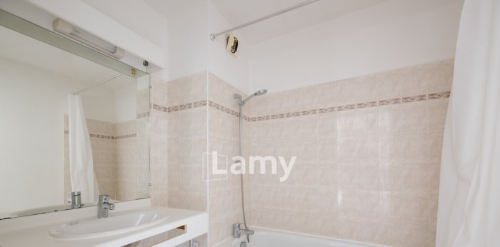 Image 7 sur 9 - Appartement  ·  Vente · Pessac (33600) · 2 pièces · 54m²