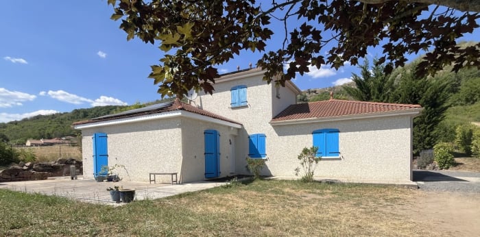 Image 1 sur 8 - Maison/villa  ·  Vente · Perrier (63500) · 5 pièces · 110m²