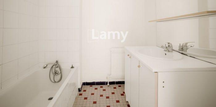 Image 11 sur 12 - Appartement  ·  Vente · Villeurbanne (69100) · 3 pièces · 63m²