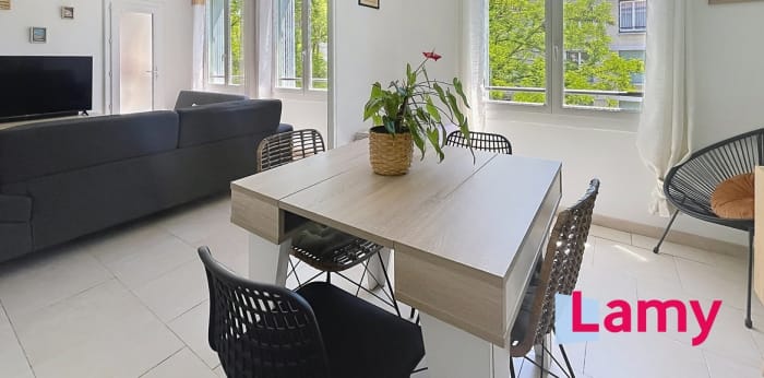 Image 4 sur 12 - Appartement  ·  Vente · Aix En Provence (13100) · 4 pièces · 74m²