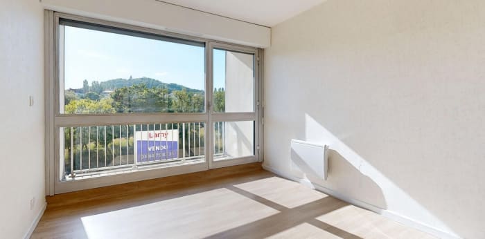 Image 2 sur 6 - Appartement  ·  Vente · Vesoul (70000) · 2 pièces · 54m²