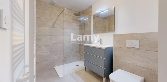 Image 4 sur 14 - Maison/villa  ·  Vente · Combeaufontaine (70120) · 8 pièces · 271m²