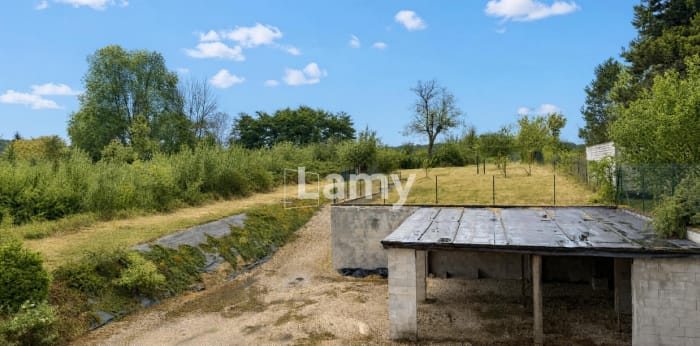 Image 12 sur 14 - Maison/villa  ·  Vente · Combeaufontaine (70120) · 8 pièces · 271m²