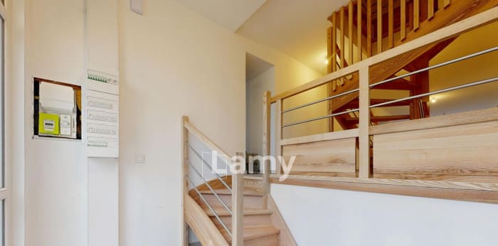 Image 3 sur 14 - Maison/villa  ·  Vente · Combeaufontaine (70120) · 8 pièces · 271m²