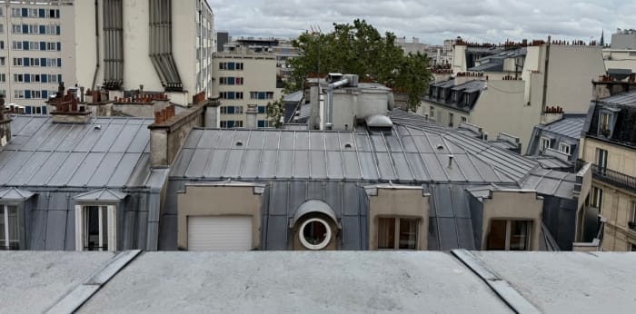 Image 1 sur 3 - Appartement  ·  Vente · Paris (75018) · 1 pièce · 10m²