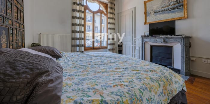 Image 6 sur 11 - Appartement  ·  Vente · Aix Les Bains (73100) · 6 pièces · 187m²