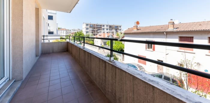 Image 2 sur 14 - Appartement  ·  Vente · Lyon (69008) · 3 pièces · 64m²