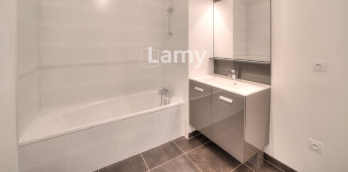 Image 4 sur 7 - Appartement  ·  Vente · St Julien En Genevois (74160) · 3 pièces · 63m²