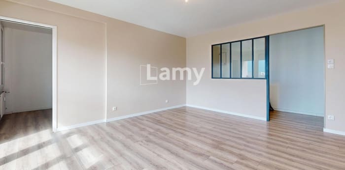 Image 2 sur 9 - Appartement  ·  Vente · Vesoul (70000) · 4 pièces · 79m²