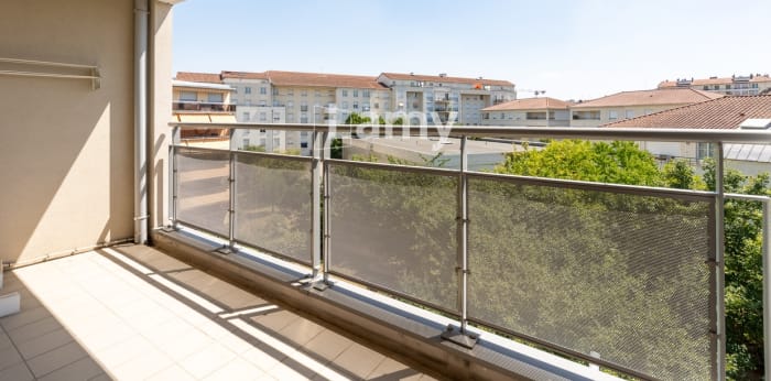 Image 1 sur 9 - Appartement  ·  Vente · Lyon (69008) · 2 pièces · 40m²