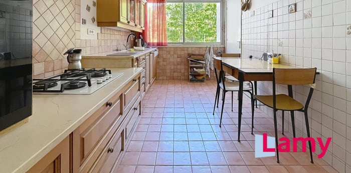 Image 6 sur 14 - Appartement  ·  Vente · Aix En Provence (13100) · 6 pièces · 131m²