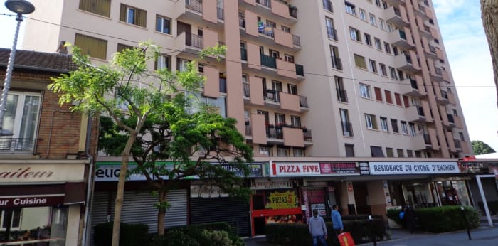 Image 1 sur 4 - Parking/box  ·  Vente · Epinay Sur Seine (93800) · 12m²