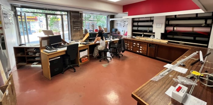 Image 3 sur 4 - Local  ·  Vente · Grenoble (38000) · 10 pièces · 259m²