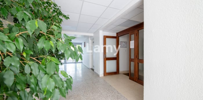 Image 3 sur 7 - Appartement  ·  Vente · La Rochelle (17000) · 3 pièces · 82m²