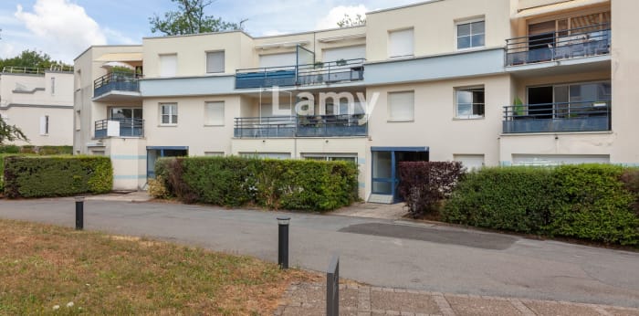 Image 1 sur 8 - Appartement  ·  Vente · Besancon (25000) · 5 pièces · 115m²