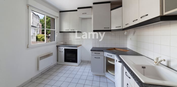 Image 7 sur 8 - Appartement  ·  Vente · Besancon (25000) · 5 pièces · 115m²