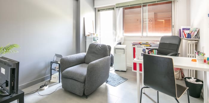 Image 5 sur 13 - Local  ·  Vente · Grenoble (38000) · 6 pièces · 128m²